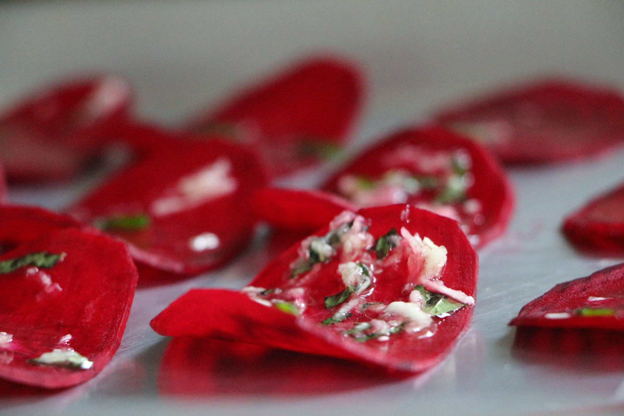 Garlicy Mint Beet Chips