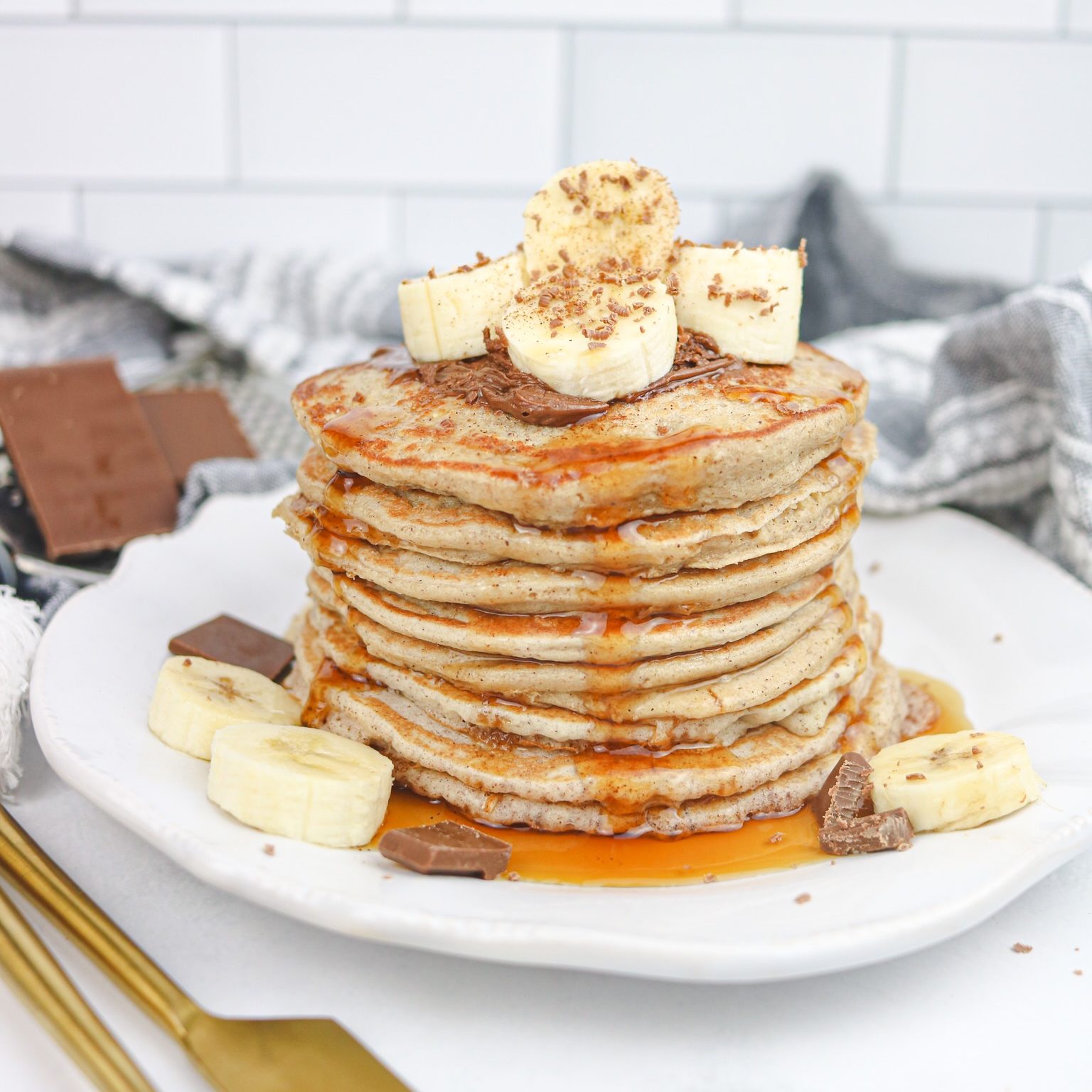 Banana Oatmeal Pancakes